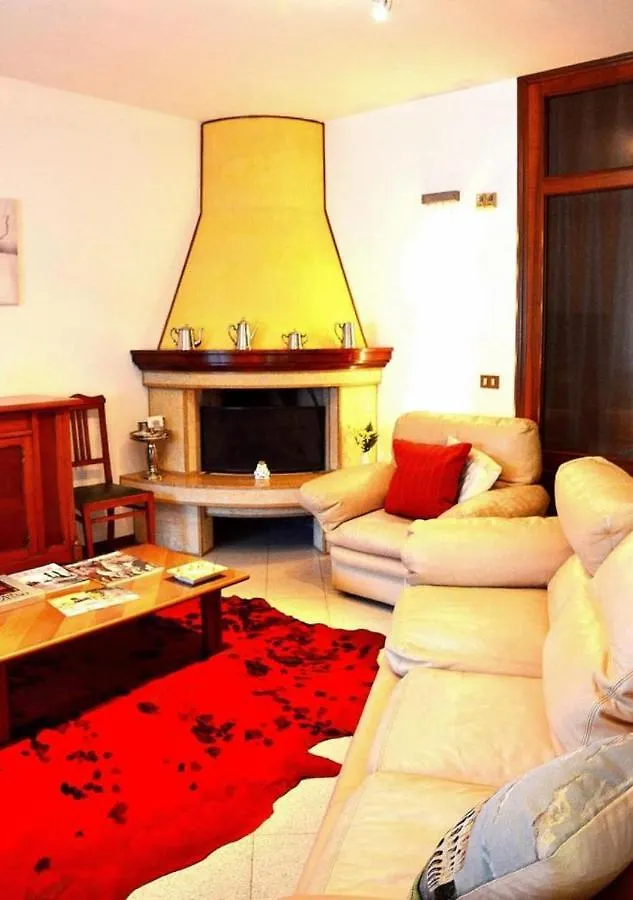 Locazione Turistica Al Vicolo contacts